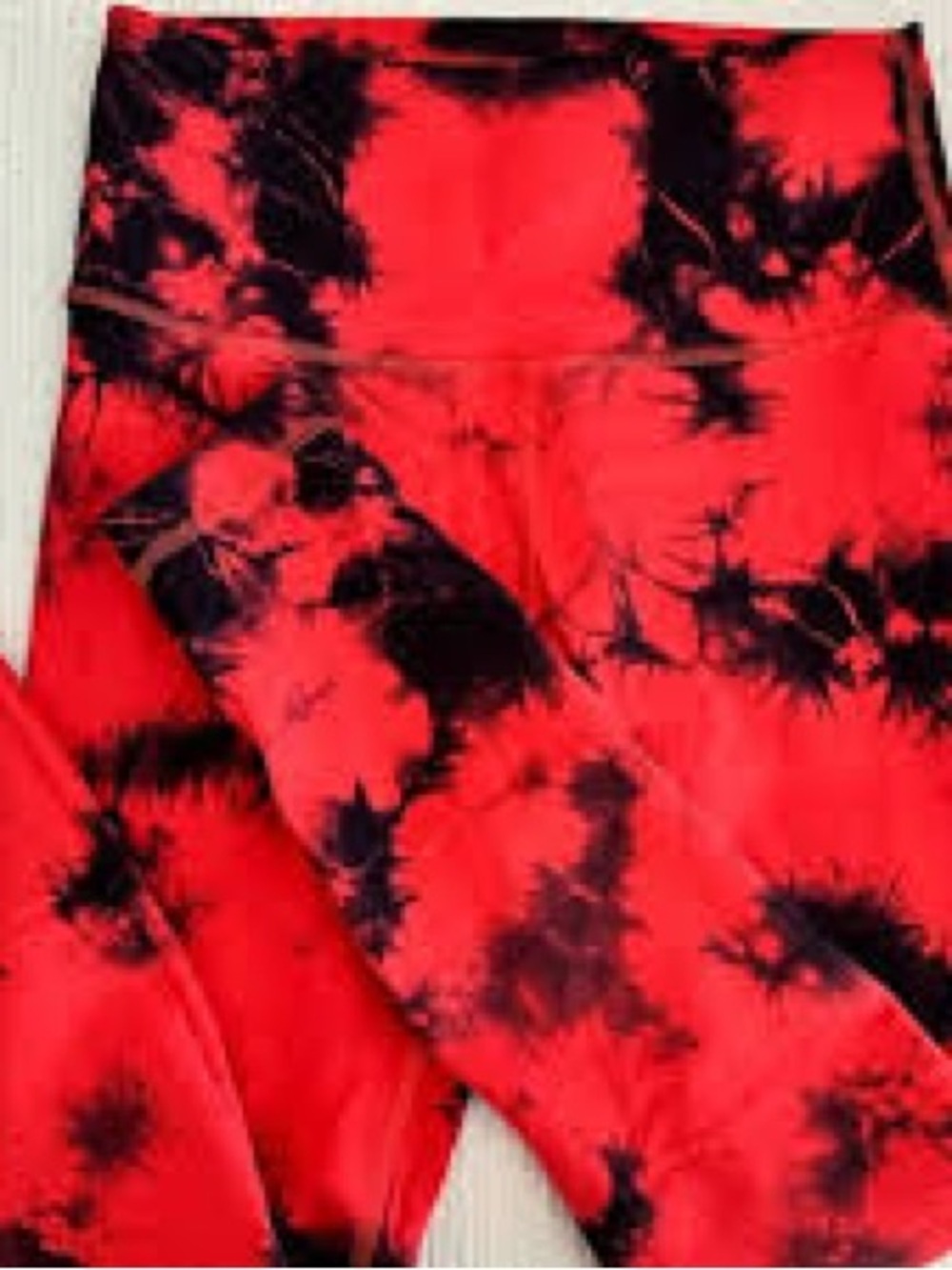 lululemon athletica Red & Black Tie-Dye High-Rise Leggings - Picture 3 of 4
